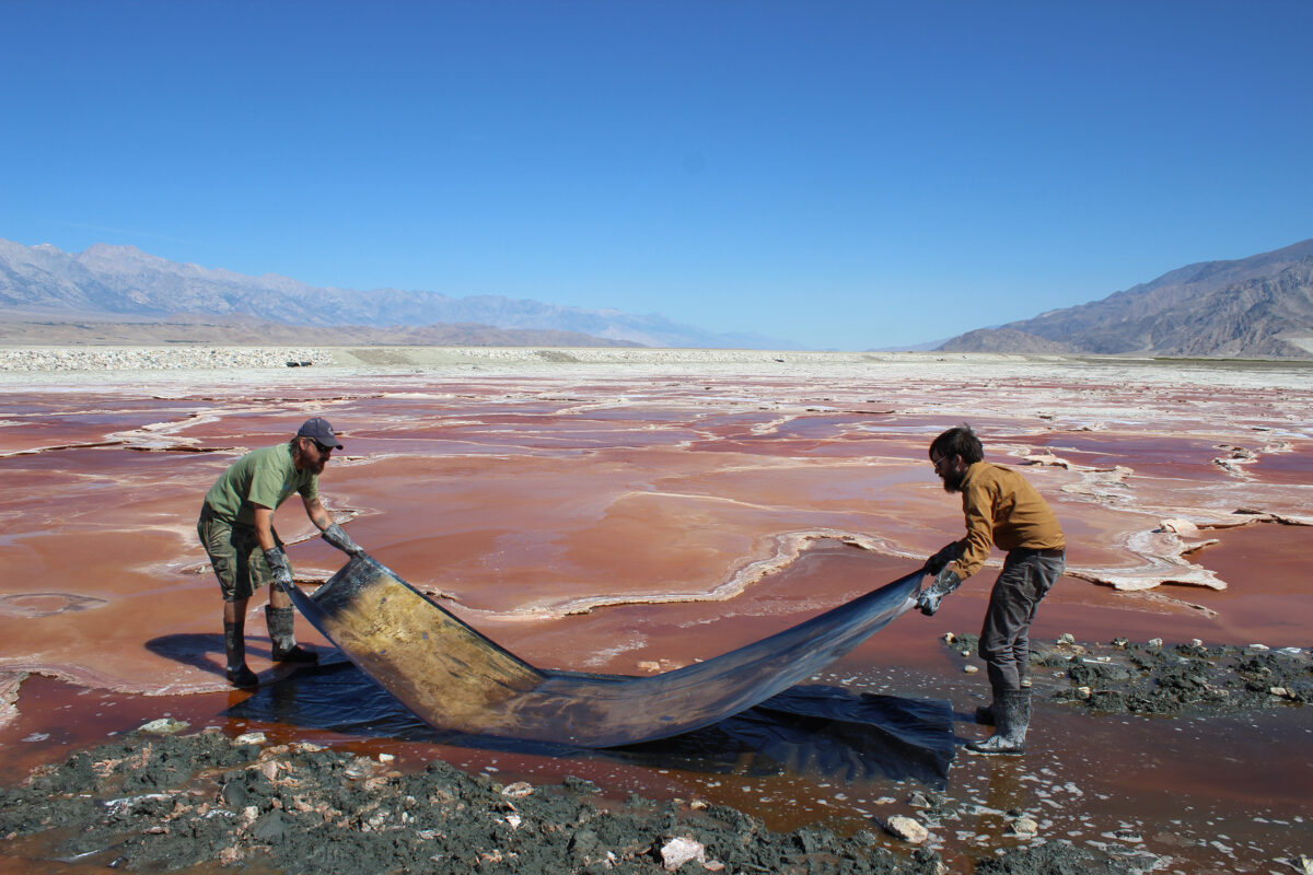 © Optics Division of the Metabolic Studio (Lauren Bon, Tristan Duke and Richard Nielsen), Lake Bed Developing Process, 2013 